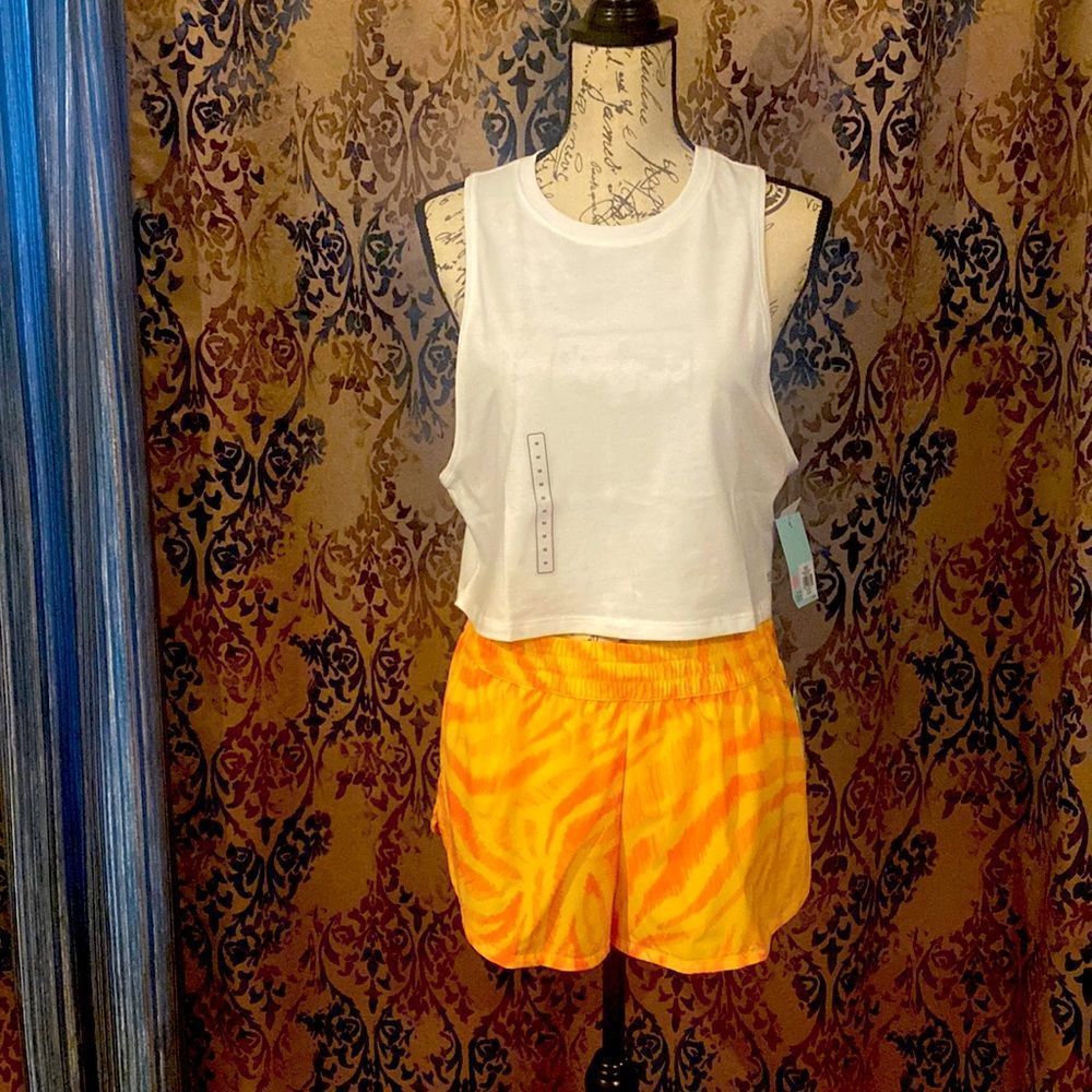 DSG Dick’s Sporting Goods White Crop Muscle Tank Size Medium